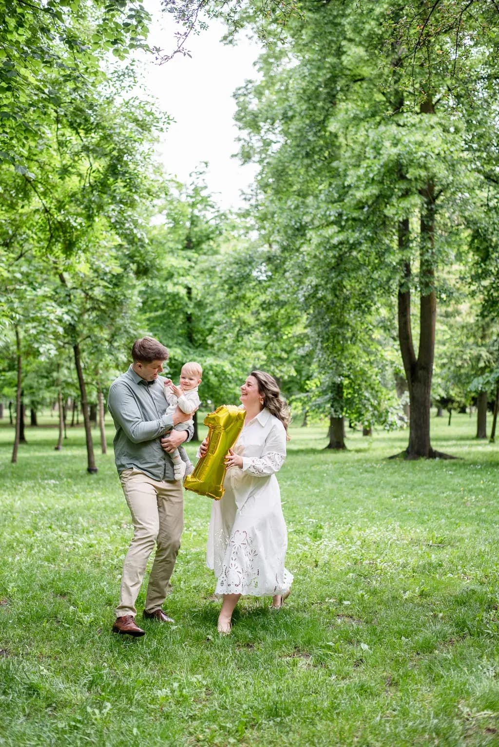 Wedding couple kissing